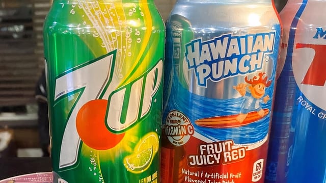 7UP.
